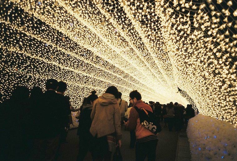 Der japanische Lichtertunnel japanischer_Lichtertunnel_02 