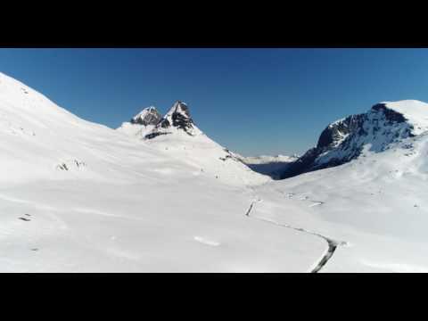 Eine Straße in drei Meter hohen Schnee fräsen lyteCache.php?origThumbUrl=https%3A%2F%2Fi.ytimg.com%2Fvi%2F-ofGq4usOtY%2F0 