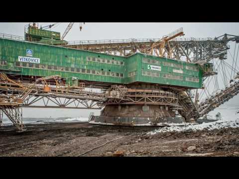 Timelapse-Video der Bewegung eines gigantischen Förder-Baggers lyteCache.php?origThumbUrl=https%3A%2F%2Fi.ytimg.com%2Fvi%2F1UL6ukglbO0%2F0 