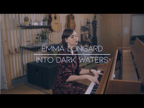 Musikvideo: Emma Longard - "Into Dark Waters" lyteCache.php?origThumbUrl=https%3A%2F%2Fi.ytimg.com%2Fvi%2F3B9_wvk8CWk%2F0 