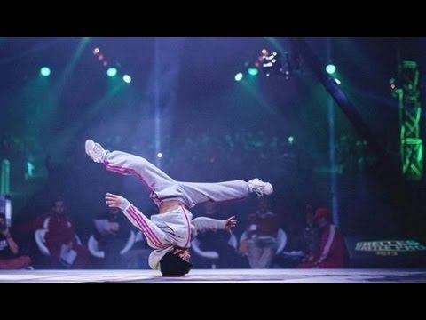 6-Jährige macht beim Breakdance alle platt lyteCache.php?origThumbUrl=https%3A%2F%2Fi.ytimg.com%2Fvi%2F5HrrbkYJM2M%2F0 