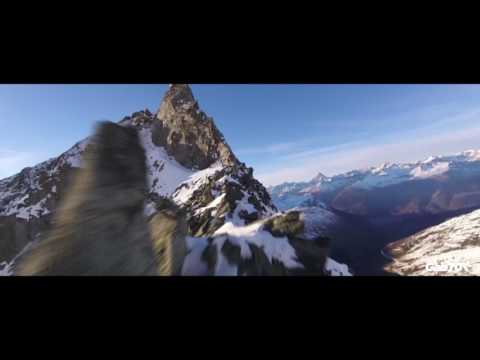 Mit Renn-Drohne über die Alpen fliegen lyteCache.php?origThumbUrl=https%3A%2F%2Fi.ytimg.com%2Fvi%2F7pSKo2N8WGY%2F0 