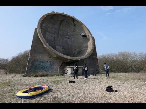 Auf gigantischem Sound-Spiegel biken lyteCache.php?origThumbUrl=https%3A%2F%2Fi.ytimg.com%2Fvi%2FAQGz3OUZbhc%2F0 