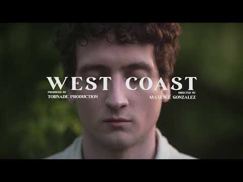 Musikvideo: COLVER - "West Coast" lyteCache.php?origThumbUrl=https%3A%2F%2Fi.ytimg.com%2Fvi%2FBB7tftK8wU0%2F0 