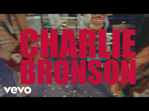 Musikvideo: Black Honey - "Charlie Bronson" lyteCache.php?origThumbUrl=https%3A%2F%2Fi.ytimg.com%2Fvi%2FBmlMcpPMoVA%2F0 