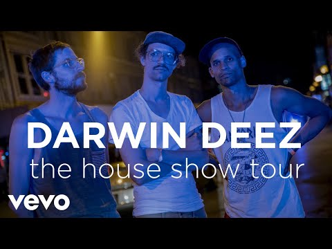 Darwin Deez hat eine Tour durch die Wohnzimmer der USA gemacht lyteCache.php?origThumbUrl=https%3A%2F%2Fi.ytimg.com%2Fvi%2FC-74an8QdKM%2F0 