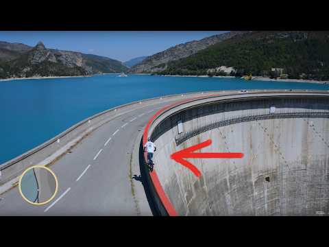 "Grand Theft Bike“: Fabio Wibmer macht Tricks im Video-Game-Edit lyteCache.php?origThumbUrl=https%3A%2F%2Fi.ytimg.com%2Fvi%2FD30Z0OToWgI%2F0 