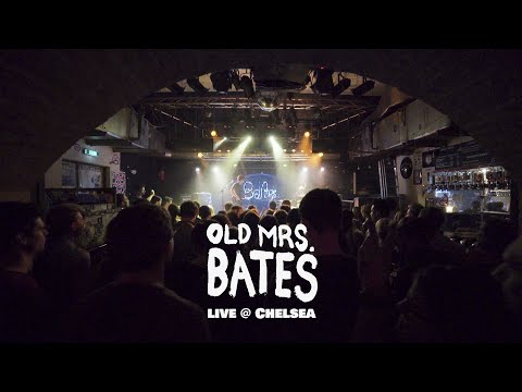 LwDn präsentiert: Deutschland-Tour von Old Mrs. Bates lyteCache.php?origThumbUrl=https%3A%2F%2Fi.ytimg.com%2Fvi%2FHxGQV0Il1W8%2F0 