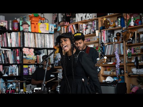 Tiny Desk Concert: Santigold lyteCache.php?origThumbUrl=https%3A%2F%2Fi.ytimg.com%2Fvi%2FIG76Rf28MQA%2F0 