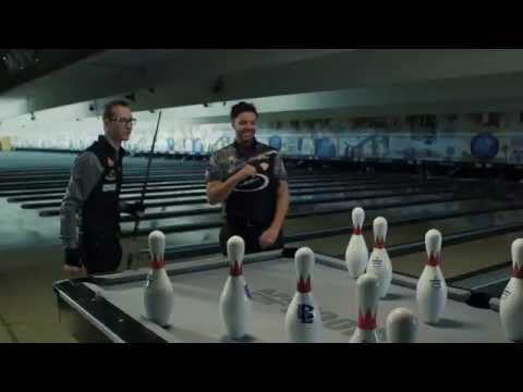 Bowling trifft Billard in diesem epischen Trickshot-Video lyteCache.php?origThumbUrl=https%3A%2F%2Fi.ytimg.com%2Fvi%2FINae4ro-THg%2F0 