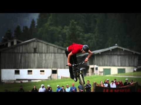 Mountainbike Slowmotion-Slopestyle lyteCache.php?origThumbUrl=https%3A%2F%2Fi.ytimg.com%2Fvi%2FIwYg3SIBpjA%2F0 