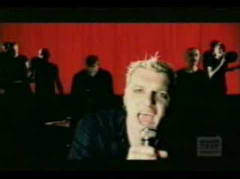 "Tubthumping" als Metal-Song lyteCache.php?origThumbUrl=https%3A%2F%2Fi.ytimg.com%2Fvi%2FKCkmIyC6v00%2F0 