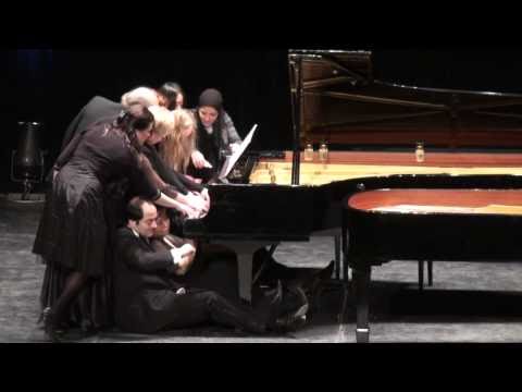 12 Pianisten an einem Klavier lyteCache.php?origThumbUrl=https%3A%2F%2Fi.ytimg.com%2Fvi%2FL-JdDyqNLPM%2F0 