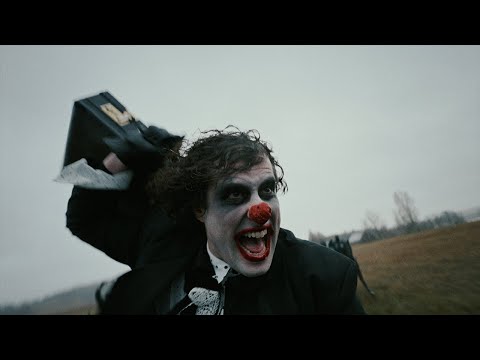 Lil Dicky als Joker in Musikvideo-Kurzfilm gegen das Business lyteCache.php?origThumbUrl=https%3A%2F%2Fi.ytimg.com%2Fvi%2FMFvJyhv4QUE%2F0 