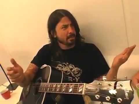 Dave Grohl erklärt, wie man einen Hit schreibt lyteCache.php?origThumbUrl=https%3A%2F%2Fi.ytimg.com%2Fvi%2FMV9-n-2x8ww%2F0 