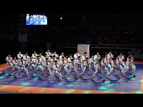 Beeindruckend akrobatische Taekwondo-Show lyteCache.php?origThumbUrl=https%3A%2F%2Fi.ytimg.com%2Fvi%2FSp1hff70HRs%2F0 