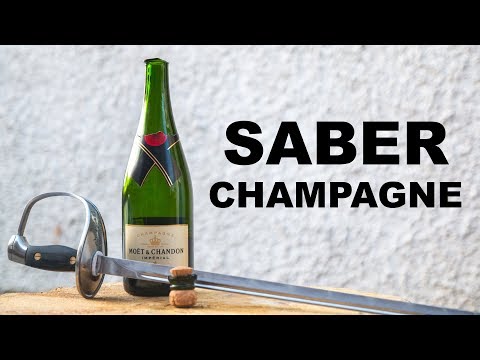 Mike Boyd lernt, eine Champagnerflasche mit einem Säbel zu köpfen lyteCache.php?origThumbUrl=https%3A%2F%2Fi.ytimg.com%2Fvi%2FUXm1xHECZu0%2F0 