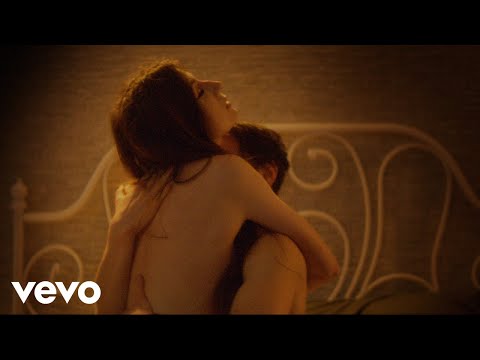 Musikvideo: dodie - "I Kissed Someone (It Wasn't You)" lyteCache.php?origThumbUrl=https%3A%2F%2Fi.ytimg.com%2Fvi%2FV9ni06SSZSY%2F0 