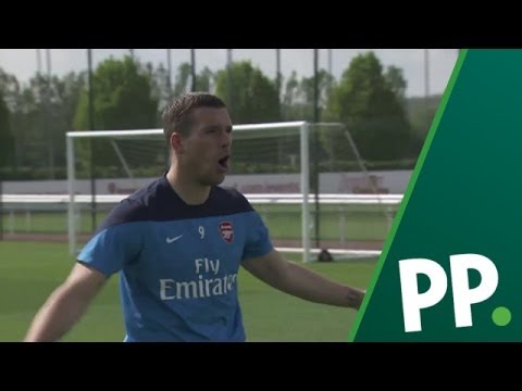 Poldi & Mertesacker stellen sich gemeinen Tweets lyteCache.php?origThumbUrl=https%3A%2F%2Fi.ytimg.com%2Fvi%2FVP7k1QkkhZk%2F0 