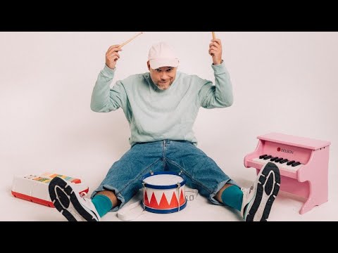 Musikvideo: Tobi Polar - "Jeden Tag Geburtstag" lyteCache.php?origThumbUrl=https%3A%2F%2Fi.ytimg.com%2Fvi%2FXQe9IQmisws%2F0 