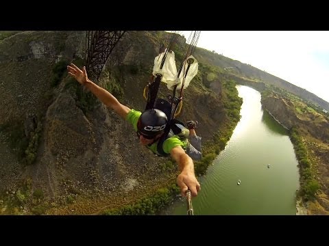 Von der Brücke auf ein Boot springen lyteCache.php?origThumbUrl=https%3A%2F%2Fi.ytimg.com%2Fvi%2FZzcrUH3TY38%2F0 