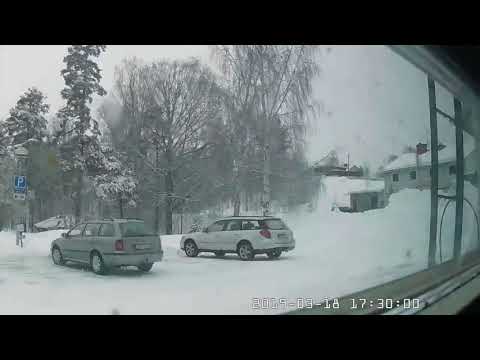 Ein Parkplatz-Jahr im Timelapse-Video (4x) lyteCache.php?origThumbUrl=https%3A%2F%2Fi.ytimg.com%2Fvi%2FaR6fEC9Yexc%2F0 