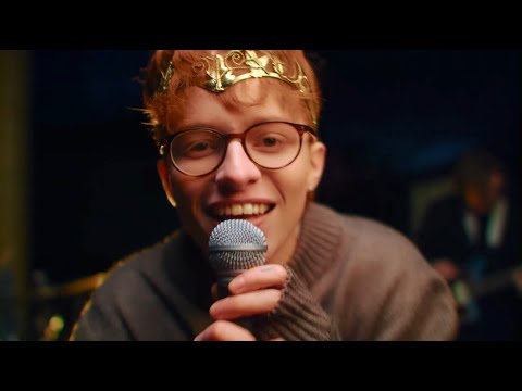 Musikvideo: Cavetown - "Sweet Tooth" lyteCache.php?origThumbUrl=https%3A%2F%2Fi.ytimg.com%2Fvi%2Fc_jWpZ6XDIc%2F0 