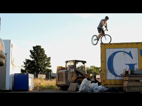 Fahrrad-Parkour: Black Bike Vol. 3 lyteCache.php?origThumbUrl=https%3A%2F%2Fi.ytimg.com%2Fvi%2FdstQpqahXZ8%2F0 