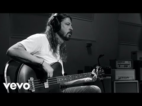 Dave Grohl spielt 23 Minuten lang mit sich selbst lyteCache.php?origThumbUrl=https%3A%2F%2Fi.ytimg.com%2Fvi%2Fe05H80-k0mY%2F0 