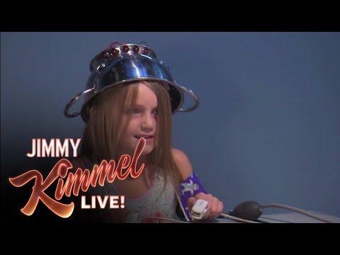 Kimmel lässt erneut Lügendetektor auf Kinder los lyteCache.php?origThumbUrl=https%3A%2F%2Fi.ytimg.com%2Fvi%2FhMBeQpor0IQ%2F0 