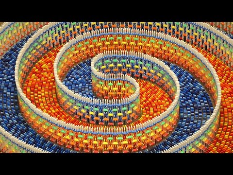 Die 15.000 Dominos-Spirale lyteCache.php?origThumbUrl=https%3A%2F%2Fi.ytimg.com%2Fvi%2Flo6x4eulY9g%2F0 