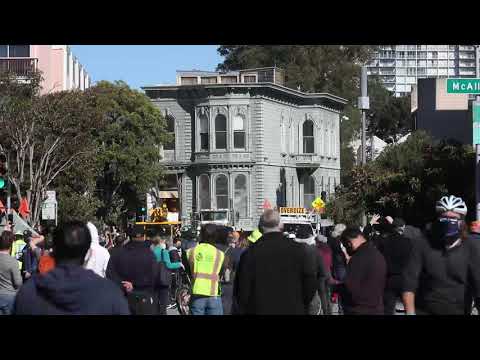 139 Jahre altes viktorianisches Haus wird durch die Straßen San Franciscos gefahren lyteCache.php?origThumbUrl=https%3A%2F%2Fi.ytimg.com%2Fvi%2FlstmIEe6S8E%2F0 