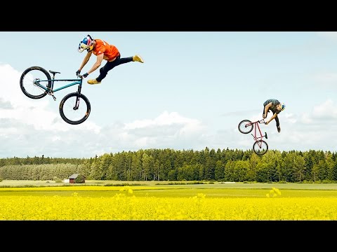 Mit dem BMX durchs Rapsfeld springen lyteCache.php?origThumbUrl=https%3A%2F%2Fi.ytimg.com%2Fvi%2FmecU1UHdVlI%2F0 