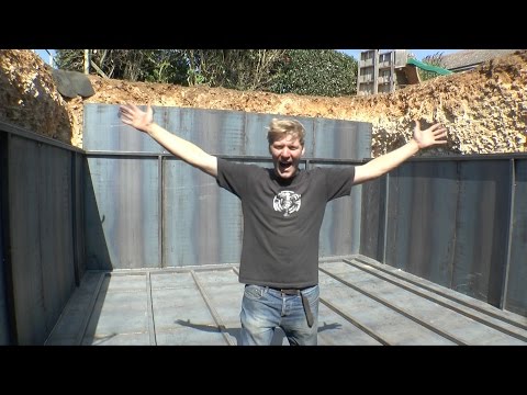 Colin Furze hat sich einen Atombunker in den Garten gebaut lyteCache.php?origThumbUrl=https%3A%2F%2Fi.ytimg.com%2Fvi%2Fp1t7r3SKT2o%2F0 