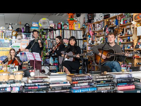 Tiny Desk Concert: beabadoobee lyteCache.php?origThumbUrl=https%3A%2F%2Fi.ytimg.com%2Fvi%2FqHNUeBK8k7Q%2F0 