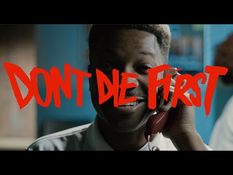 Hotline für Dunkelhäutige in Horrorfilm-Situationen: "Don't Die First" lyteCache.php?origThumbUrl=https%3A%2F%2Fi.ytimg.com%2Fvi%2FrnNS2qpkgek%2F0 