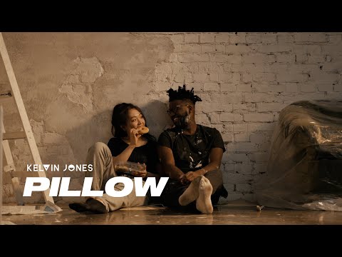 Musikvideo: Kelvin Jones - "Pillow" lyteCache.php?origThumbUrl=https%3A%2F%2Fi.ytimg.com%2Fvi%2FyG6XRMwt2Tc%2F0 