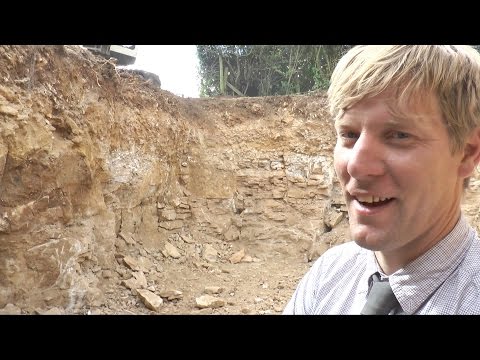 Colin Furze hat sich einen Atombunker in den Garten gebaut lyteCache.php?origThumbUrl=https%3A%2F%2Fi.ytimg.com%2Fvi%2Fz8yiuJ9yFic%2F0 