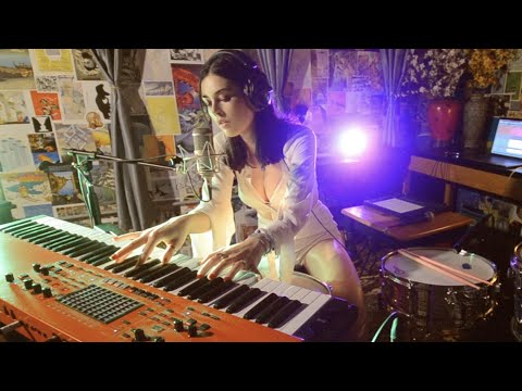 Live-Looping-Session: Elise Trouw - "How to Get What You Want" lyteCache.php?origThumbUrl=https%3A%2F%2Fi.ytimg.com%2Fvi%2FzGiOkuoJGyk%2F0 