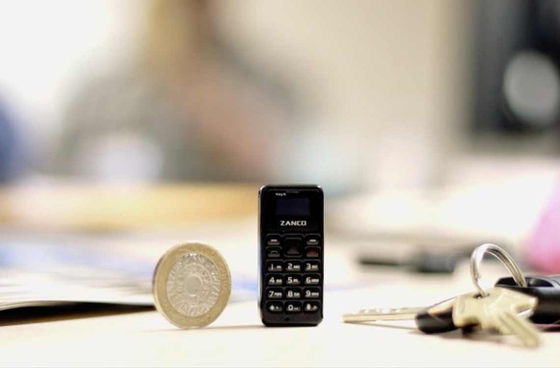 Das kleinste Handy der Welt - Zanco tiny t1 wiegt gerademal 13 Gramm